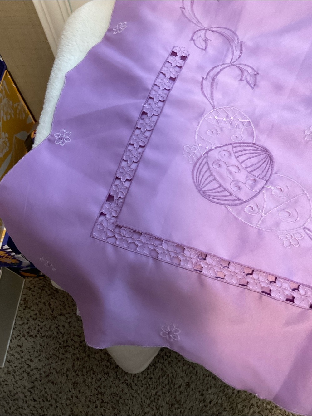 Lavender Embroidered Tablecloth - Brand Unspecified - Picture 5 of 6